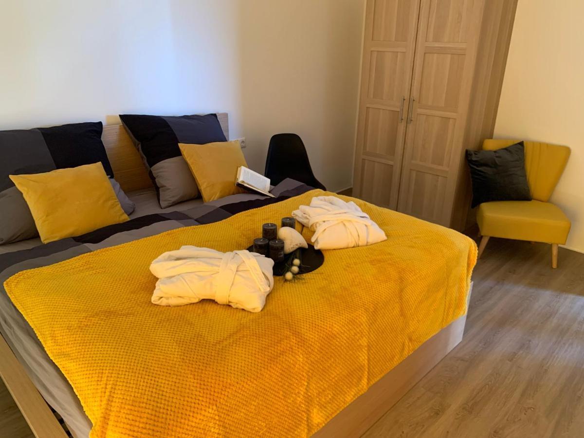 Eifel24, Neues Und Modernes Mit Dachterrasse * Schwirzheim